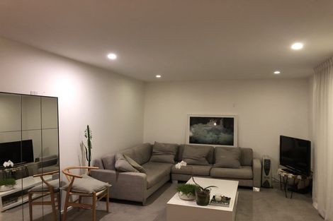 Photo of property in 1/18 Penning Road, Castor Bay, Auckland, 0620