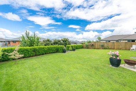 Photo of property in 4 Beckham Close, Grandview Heights, Hamilton, 3200