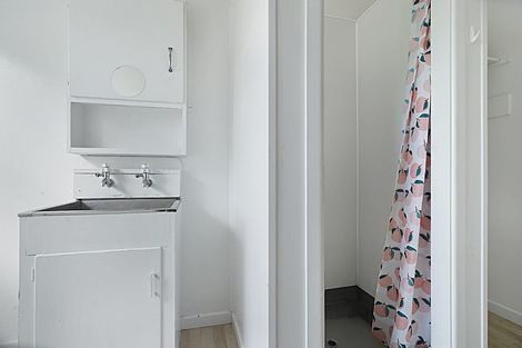 Photo of property in 40 West Coast Road, Glen Eden, Auckland, 0602