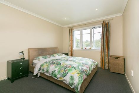 Photo of property in 5 Pendarves Street, New Plymouth, 4310