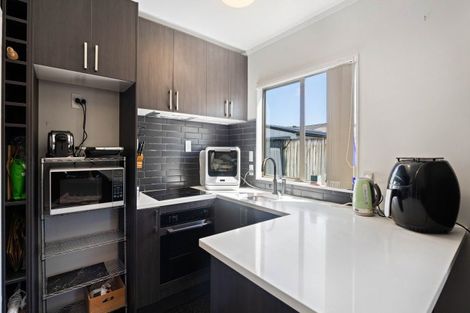 Photo of property in 4b Fernleigh Avenue, Waiuku, 2123