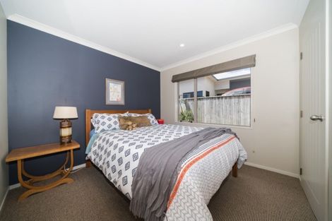 Photo of property in 87 Ruapehu Drive, Fitzherbert, Palmerston North, 4410