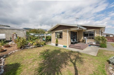 Photo of property in 2/1 Alyson Place, Stoke, Nelson, 7011