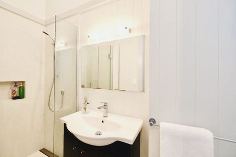 Photo of property in 119a Weatherly Road, Torbay, Auckland, 0630