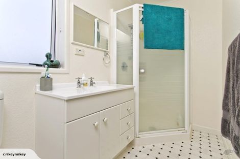 Photo of property in 21 Tui Glen Road, Birkenhead, Auckland, 0626