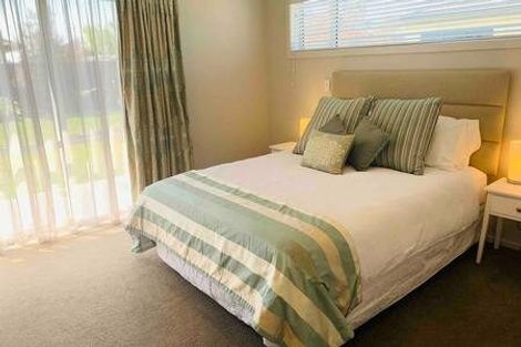 Photo of property in 8 Orotu Drive, Poraiti, Napier, 4112