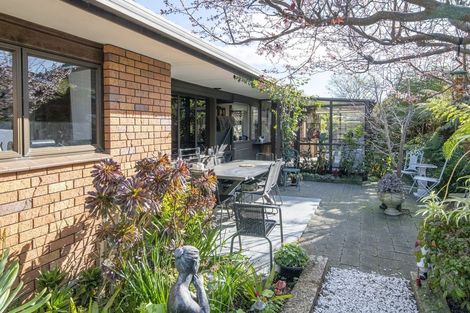 Photo of property in 1 Manu Grove, Waikanae, 5036