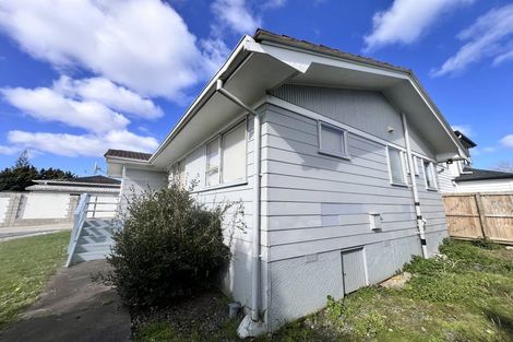 Photo of property in 8 Sharland Avenue, Manurewa, Auckland, 2102