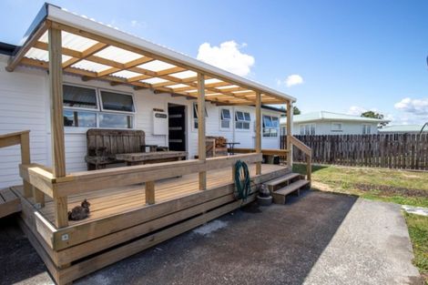 Photo of property in 71 Pipiroa Road, Ngatea, 3503