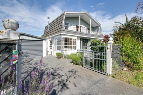 Photo of property in 5 Gow Avenue, Haumoana, 4102