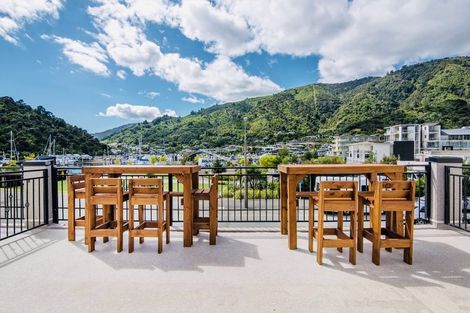 Photo of property in 11-19 Wellington Street, Picton, 7220