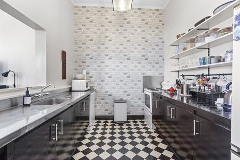 Photo of property in 230b Tinakori Road, Thorndon, Wellington, 6011