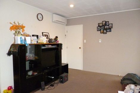 Photo of property in 66 Tamahere Drive, Glenfield, Auckland, 0629