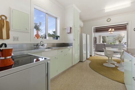 Photo of property in 39 Coates Street, Tawa, Wellington, 5028