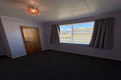 Photo of property in 17 Tarras Grove, Kelson, Lower Hutt, 5010