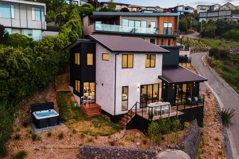 Photo of property in 307a Mount Pleasant Road, Mount Pleasant, Christchurch, 8081