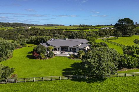 Photo of property in 296 Oaia Road, Muriwai, Waimauku, 0881