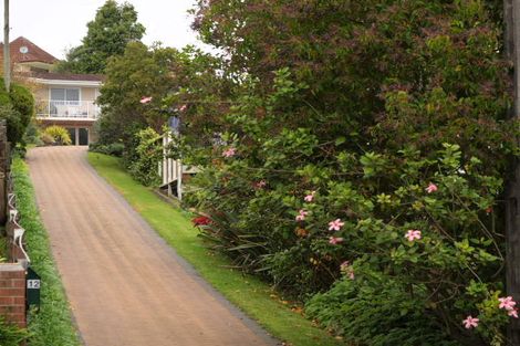 Photo of property in 12 Liston Crescent, Cockle Bay, Auckland, 2014