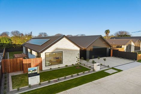 Photo of property in 14 Hugo Shaw Drive, Cambridge, 3434