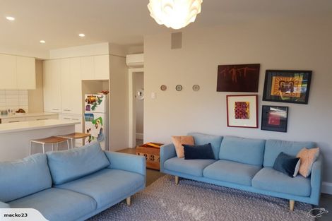 Photo of property in 27 Somerfield Street, Somerfield, Christchurch, 8024