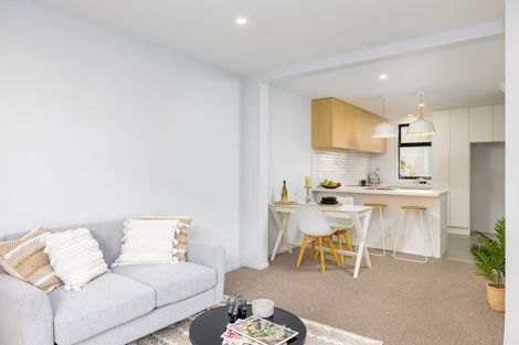 Photo of property in 4/10 New Brighton Road, Shirley, Christchurch, 8061