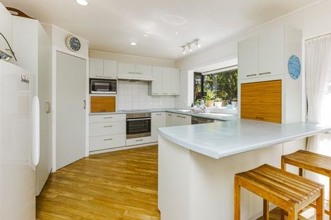 Photo of property in 14 Foxbridge Lane, Conifer Grove, Takanini, 2112