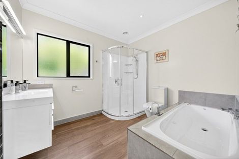 Photo of property in 9 Campbell Drive, Martinborough, 5711