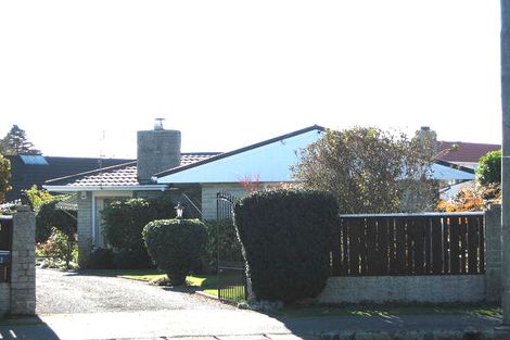 Photo of property in 12 Verran Place, Fendalton, Christchurch, 8052