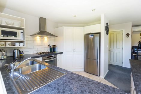 Photo of property in 27 Mcewen Crescent, Riverstone Terraces, Upper Hutt, 5018