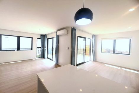 Photo of property in 1a Wren Place, Unsworth Heights, Auckland, 0632