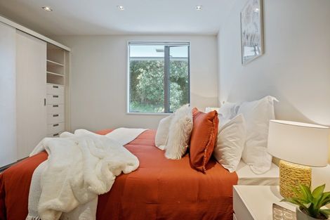 Photo of property in Patent 326 Apartments, 326 Evans Bay Parade, Hataitai, Wellington, 6021