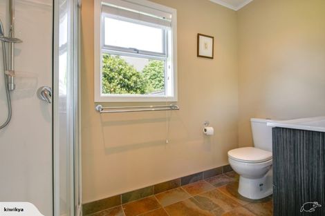 Photo of property in 18 Golding Road, Taradale, Napier, 4112