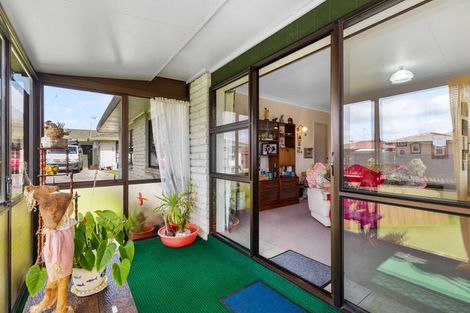 Photo of property in 1/12 Wellington Street, Papakura, 2110