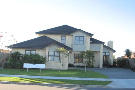 Photo of property in 21 Turnberry Drive, Wattle Downs, Auckland, 2103