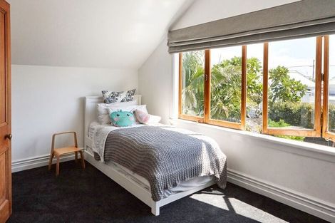 Photo of property in 1/70 Princes Street, Northcote Point, Auckland, 0627