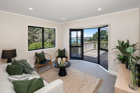 Photo of property in 150 Wade River Road, Wade Heads, Whangaparaoa, 0932