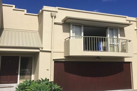 Photo of property in 7 Gillett Place, Botany Downs, Auckland, 2014