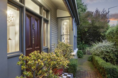 Photo of property in 2 Brittan Terrace, Lyttelton, 8082