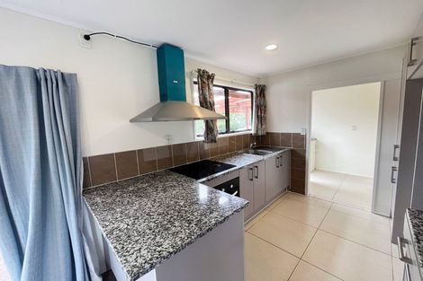 Photo of property in 56 Arodella Crescent, Ranui, Auckland, 0612