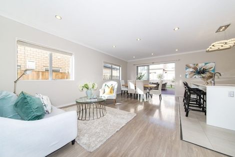 Photo of property in 10 Sunshine Lane, Flat Bush, Auckland, 2019