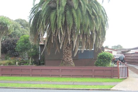 Photo of property in 57 Casuarina Road, Half Moon Bay, Auckland, 2012