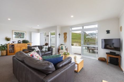 Photo of property in 34a Weka Street, Mangawhai, 0505
