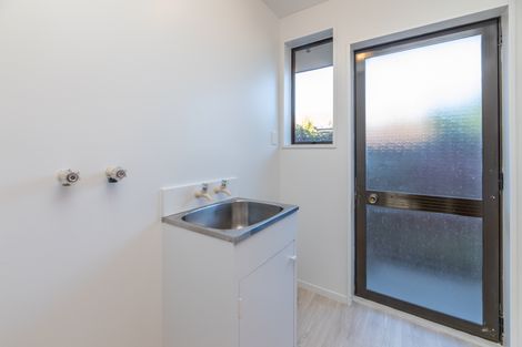 Photo of property in 83 Middlepark Road, Sockburn, Christchurch, 8042