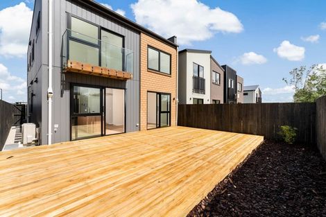 Photo of property in 43 Picnic Point Road, Hobsonville, 0616