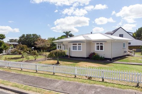 Photo of property in 11 Darlington Street, Ngatea, 3503