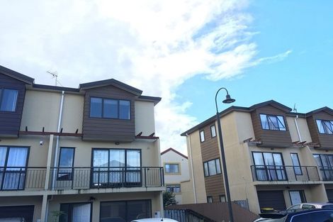 Photo of property in 27/8 Margan Avenue, New Lynn, Auckland, 0600