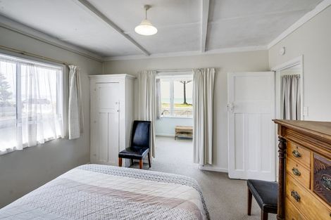 Photo of property in 64 The Esplanade, Westshore, Napier, 4110