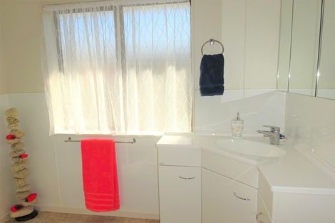 Photo of property in 71 Seabury Avenue, Foxton Beach, Foxton, 4815