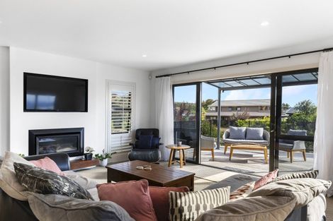 Photo of property in 2 Cherry Lane, Acacia Bay, Taupo, 3330