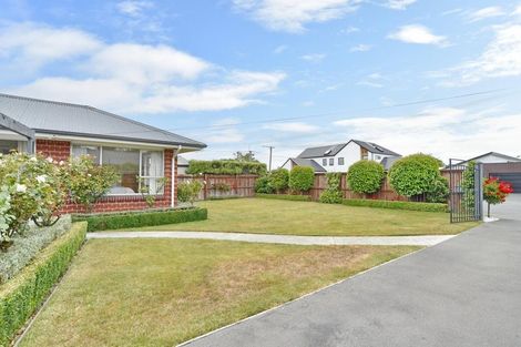 Photo of property in 4 Mcfaddens Road, St Albans, Christchurch, 8052